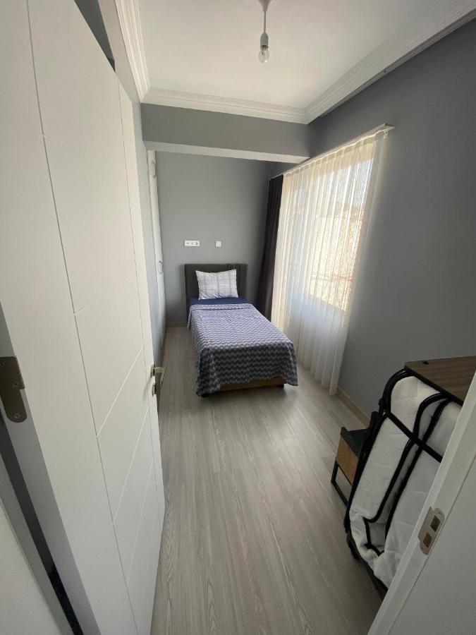 Queen Homes *